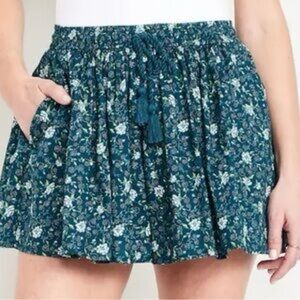 12. Old Navy • NWT Floral Skort W13”-16”